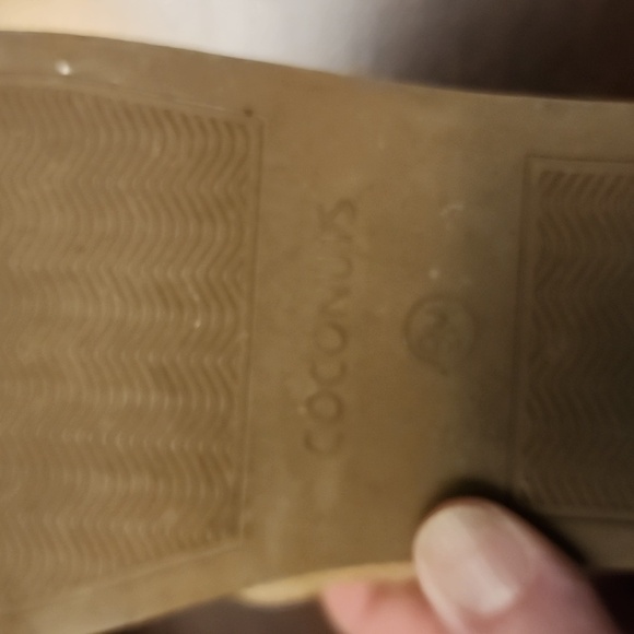 Coconut by Matisse Gold Bess Platform Loafer sz 9 - Picture 7 of 8